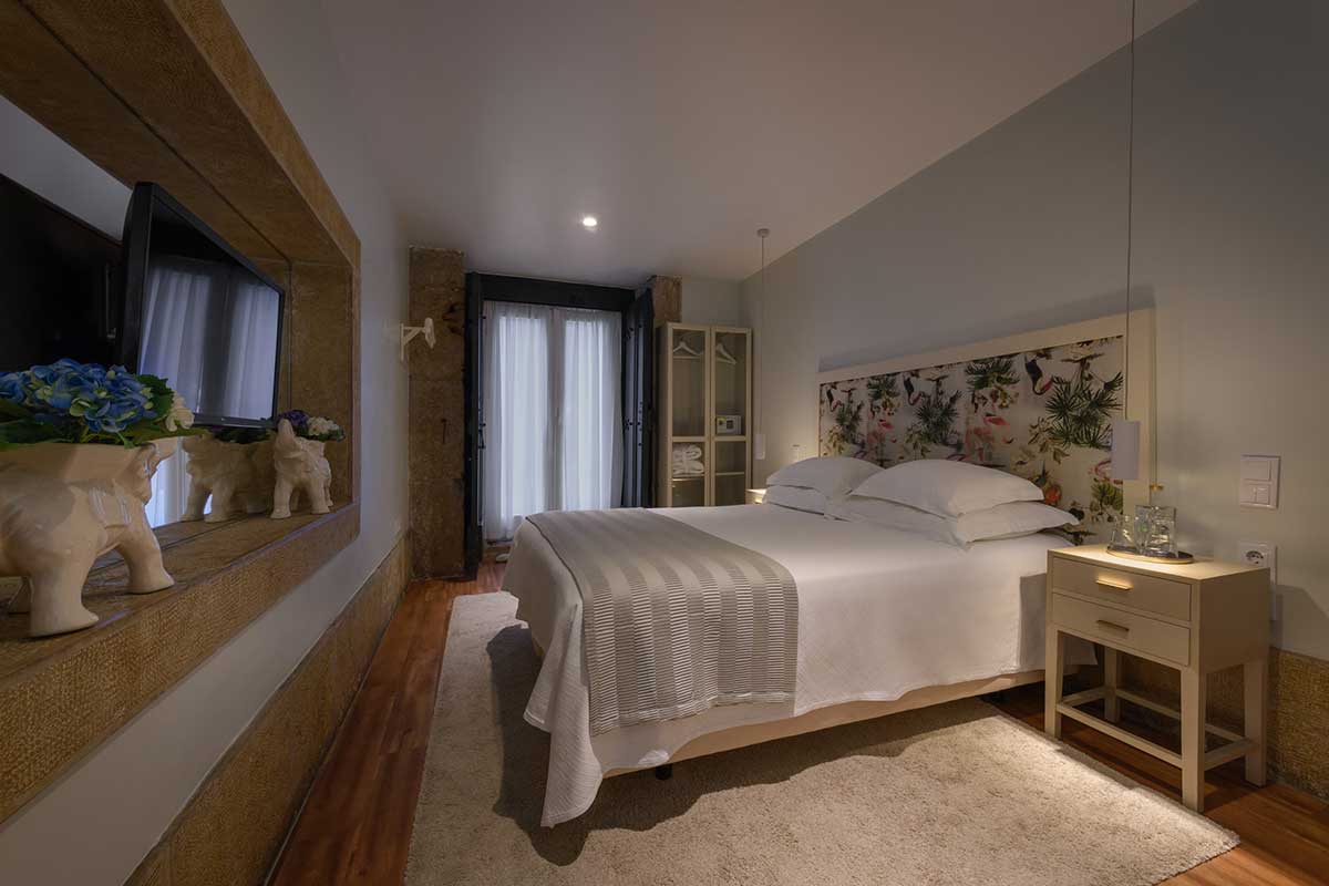 Quarto de casal pequeno